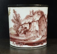 Lot 267 - An English porcelain mug, circa 1800-1820,...