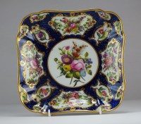 Lot 33 - An early 19th century Derby porcelain dessert...