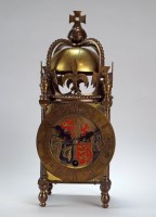 Lot 184 - A commemorative brass lantern clock, the 4 1/2...