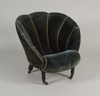 Lot 202 - A late Victorian shell shaped low...
