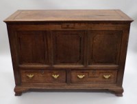 Lot 226 - A George III oak crossbanded mahogany...