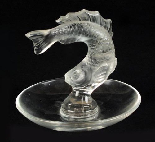 Lot 106 - A Lalique glass cendrier, post-war, the...