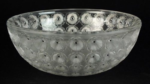 Lot 108 - A Lalique 'Nemours' pattern glass bowl, first...
