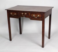 Lot 165 - A George III style oak crossbanded mahogany...