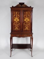 Lot 198 - An early 20th century mahogany and marquetry...