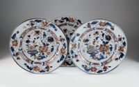 Lot 70 - A set of three Chinese Imari plates, Qianlong,...