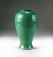 Lot 98 - A Chinese green langyao vase, Qing, possibly...
