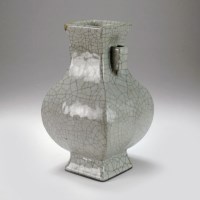 Lot 102 - A Chinese Ge-type arrow vase, probably 18th...