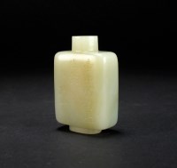 Lot 145 - A Chinese nephrite jade snuff bottle, Qing,...