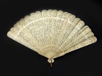 Lot 187 - A Chinese Canton ivory brise fan, Qing, 19th...