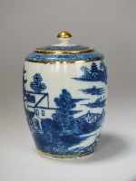 Lot 20 - A Caughley porcelain barrel-shaped tea caddy,...