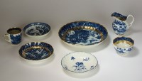 Lot 24 - A collection of Caughley porcelain including a...