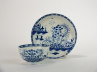 Lot 51 - A Caughley teabowl and saucer, circa 1785-90,...