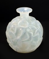 Lot 109 - A Rene Lalique Ormeaux pattern vase with milky...