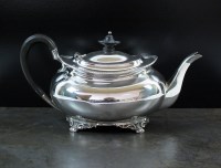 Lot 113 - An Edwardian silver teapot, Atkin Brothers,...