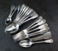 Lot 125 - A part set of Fiddle, Thread and Shell pattern...