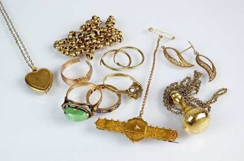 Lot 161 - A Victorian 15ct gold diamond set bar brooch,...