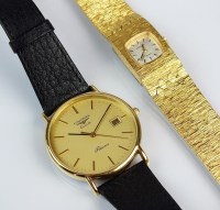 Lot 328 - A Gentleman's gold plated Longines quartz...