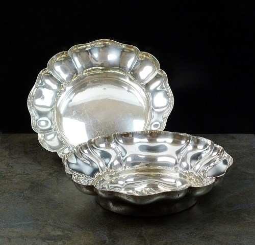 Lot 48 - A silver dish, Barker Ellis Silver Co,...