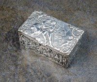 Lot 60 - A late 18th century German silver snuff box,...