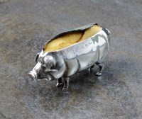 Lot 79 - An Edwardian novelty silver pin cushion in the...