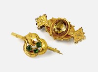 Lot 151 - A citrine set bar brooch, together with a...