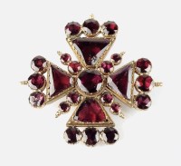 Lot 205 - A Georgian garnet set Maltese cross...