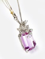 Lot 253 - A Boodles & Dunthorne kunzite and diamond...