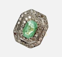 Lot 329 - An Art Deco emerald and diamond octagonal...