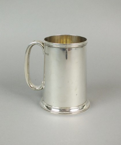 Lot 5 - A Victorian silver mug, Josiah Williams & Co,...