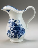 Lot 36 - A Worcester blue and white porcelain...