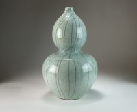 Lot 144 - A Chinese Ge-type gourd vase, 19th/20th...