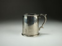 Lot 199 - A Chinese export silver mug, stamped GIENWO,...