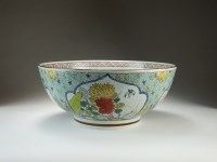 Lot 250 - A Japanese Kutani punch bowl, Taisho era, of...