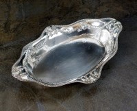 Lot 14 - A George V silver shallow dish, Lambert & Co,...