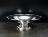 Lot 51 - A silver pedestal dish/tazza, Atkin Brothers,...