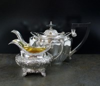 Lot 91 - A Victorian silver cream jug, BD, London 1838,...