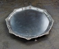 Lot 57 - An Elkington & Co silver salver, Birmingham...