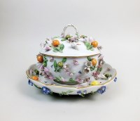 Lot 44 - A Meissen porcelain ecuelle, cover and stand,...