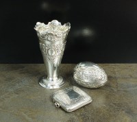 Lot 3 - An Edwardian silver trinket box, R.H., Chester...