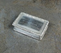 Lot 4 - A Victorian silver snuff box, George Unite,...