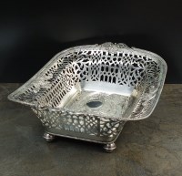 Lot 32 - A George III silver basket, makers mark...