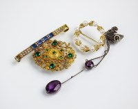 Lot 191 - A sapphire and rose cut diamond bar brooch,...