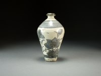 Lot 6 - A Chinese Cizhou-type vase, Ming Dynasty, of...