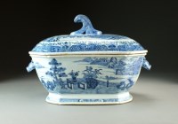 Lot 22 - A Chinese blue and white tureen and cover,...