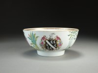 Lot 52 - A Chinese famille rose armorial bowl, Qianlong,...