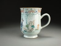 Lot 54 - A Chinese famille rose mug, Qianlong, of bell...