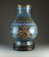 Lot 140 - A very large Chinese cloisonne vase, Qing...