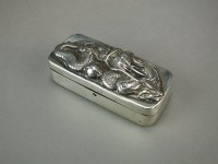 Lot 157 - A Chinese silver snuff box, late 19th Century,...