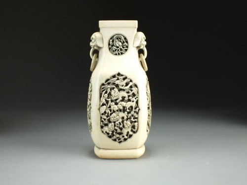 Lot 206 A Chinese Carved Ivory Vase 19th Century